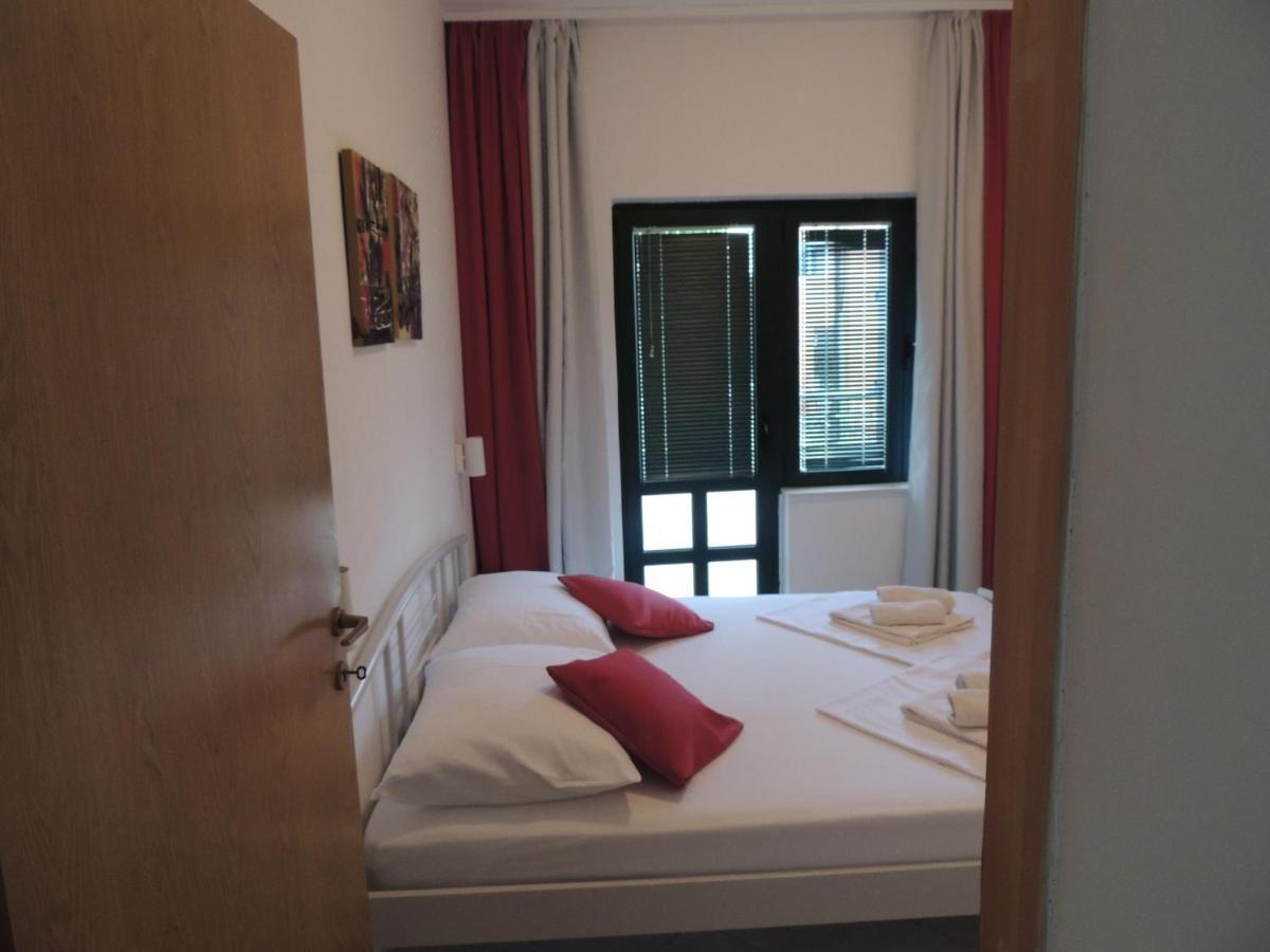Apartments Suljic - Cash Only Property Stari Grad  Luaran gambar
